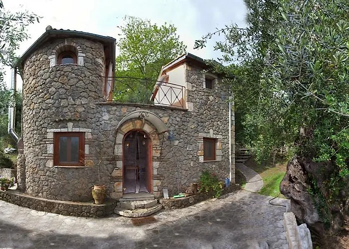 Villa Musician's Round House & Castello *