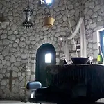 Villa Musician's Round House & Castello *