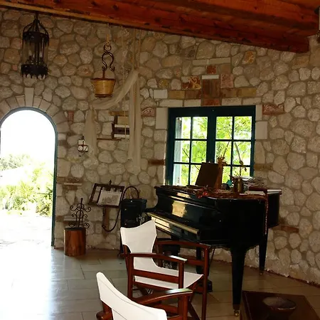 Villa Musician's Round House & Castello *