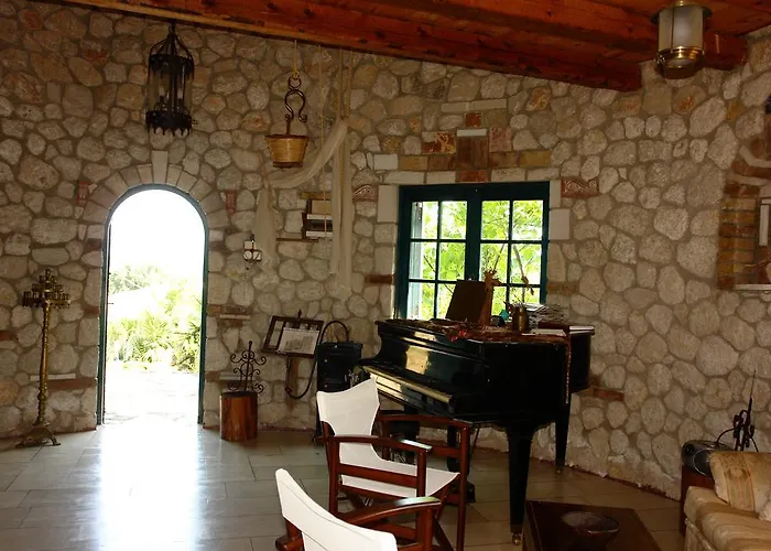 Villa Musician's Round House & Castello *